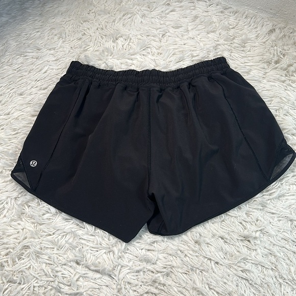 Lululemon Hotty Hot Short II *Long 4" Black - Picture 3 of 6